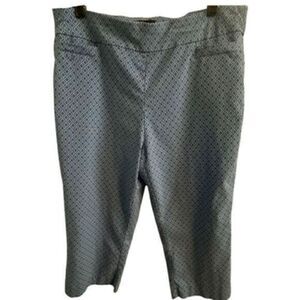 Kim Rogers Light Blue Flat front Elastic waist Cropped pants. Best pics for true